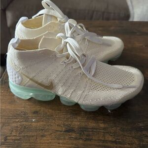 Women’s Nike Airmax